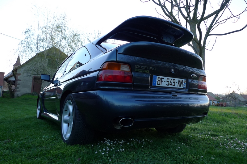 La petite dernière de Megatorus (Escort Cosworth). - Page 4 P1040447m