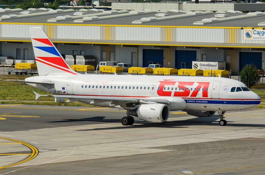 Aeroportul Bucuresti - Henri Coanda / Otopeni (OTP / LROP) - Septembrie 2013 96uy