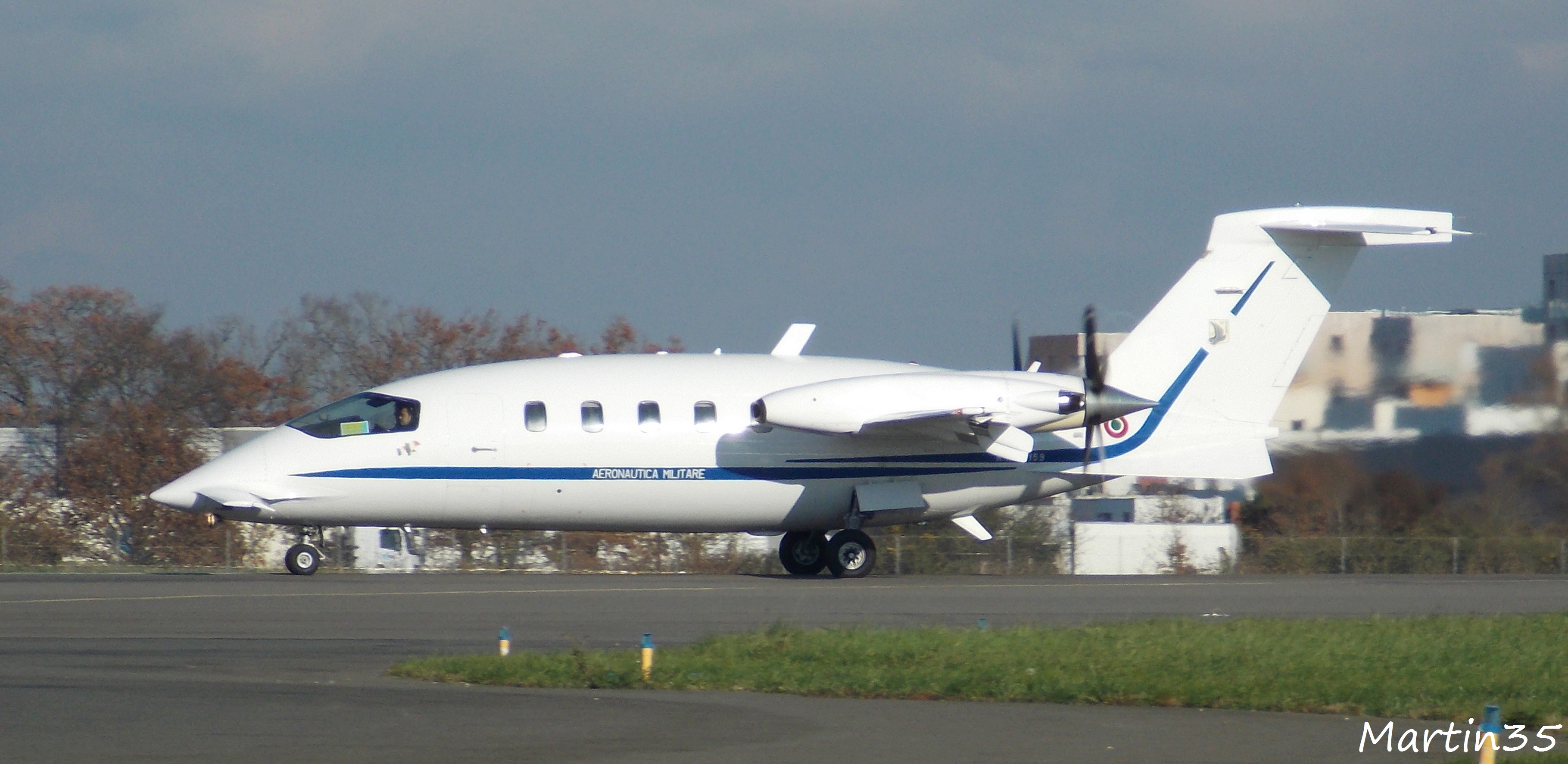 Piaggio P-180AM Avanti MM62159 Italian Air Force le 01.12.12 Diversle011230