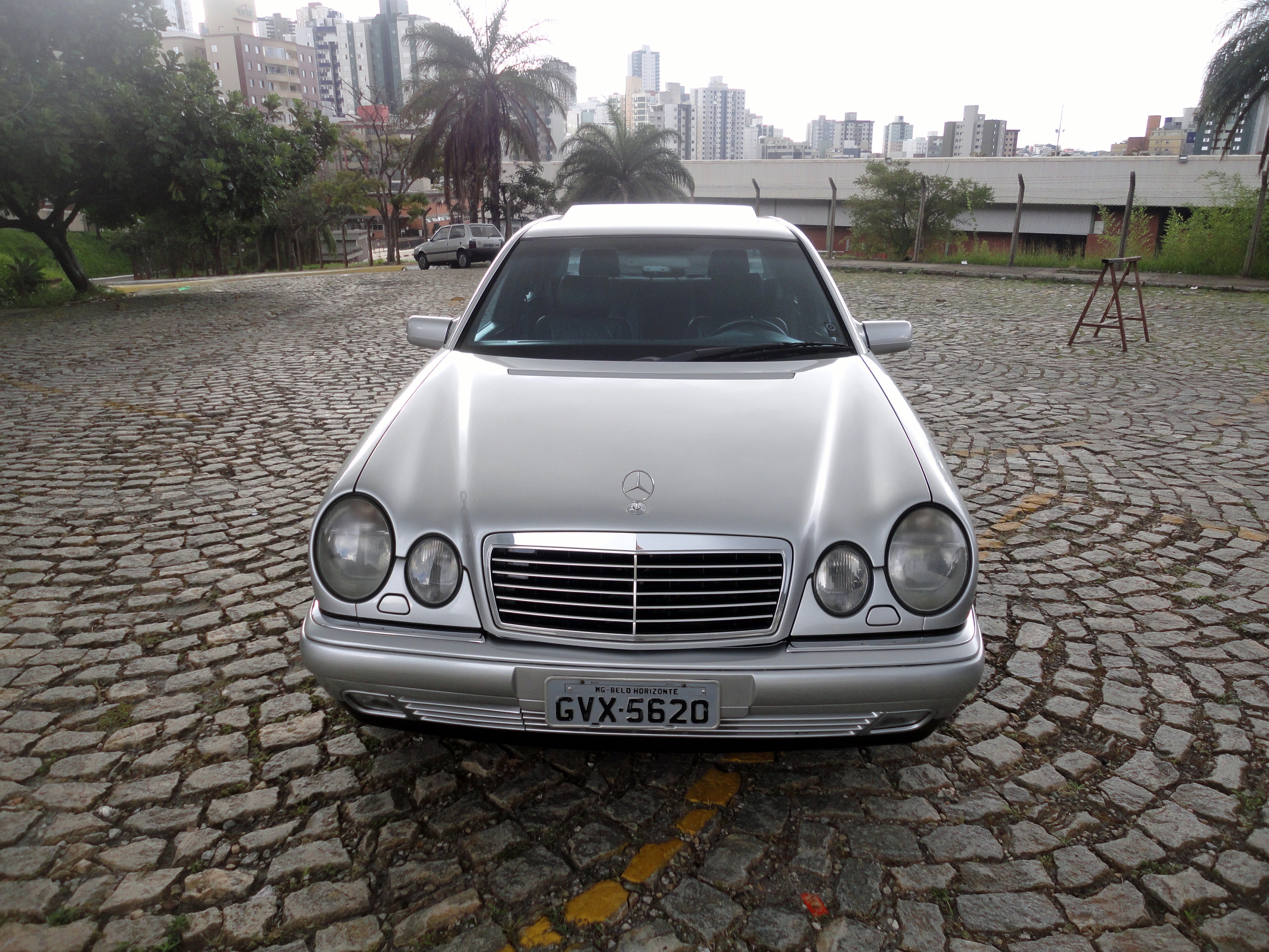 W210 - E320 Avantgarde 1997 - R$ 34.000,00 (VENDA CANCELADA) Dsc03648n