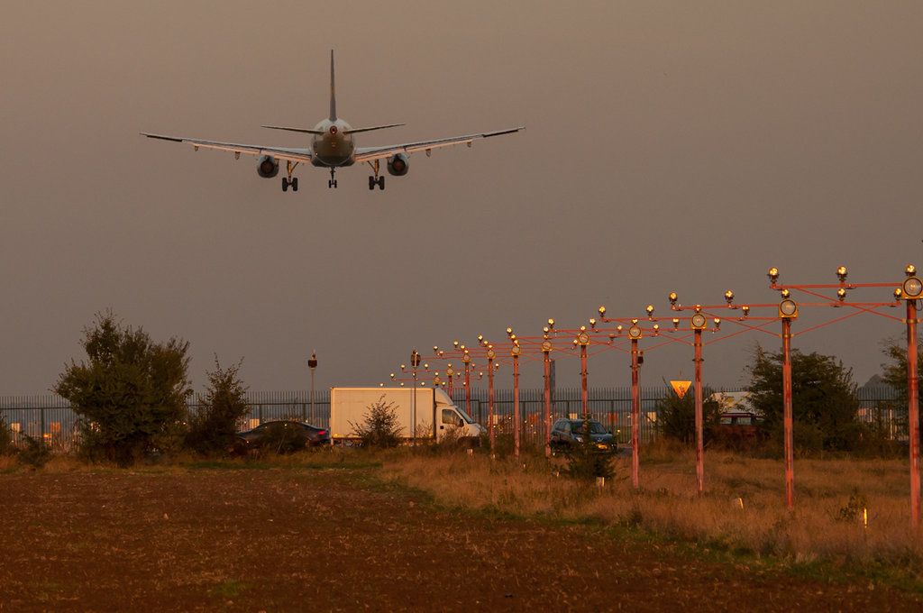 Aeroportul Bucuresti (Henri Coanda / Otopeni) - Septembrie 2012 - Pagina 2 Dsc5833