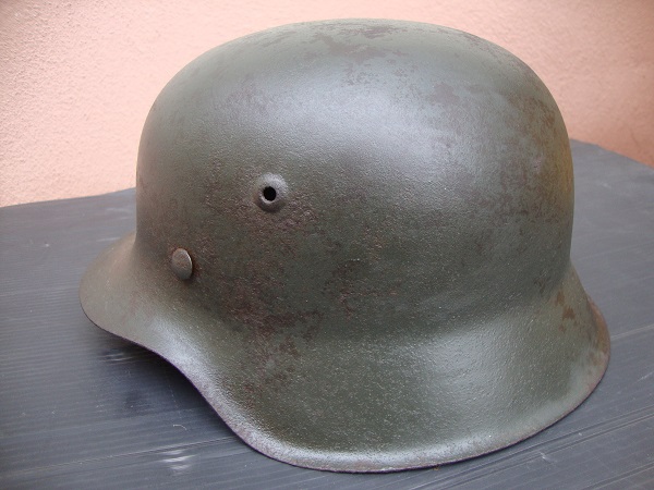 Trouvailles de ce dimanche 24-03  Avec casque allemand M42 réstauré Dsc04126lw