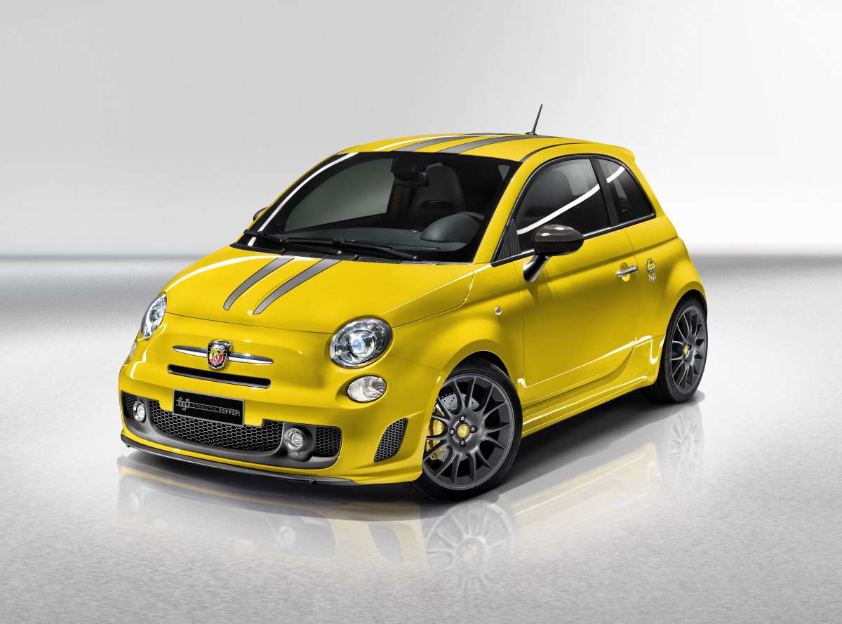 Abarth 695 Tributo Ferrari & Competizione 695tributoferrarigiallo