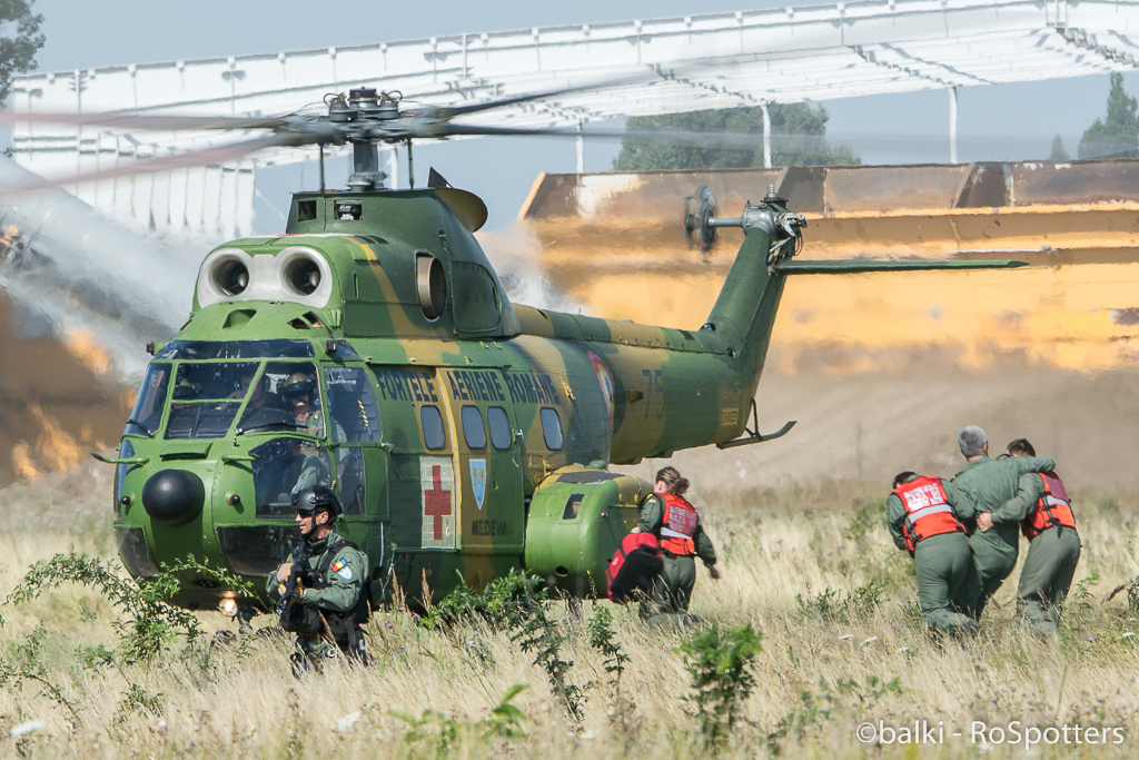 Baza 90 Transport Aerian Otopeni - Ziua porţilor deschise - 18 iulie 2015 BmvtEu