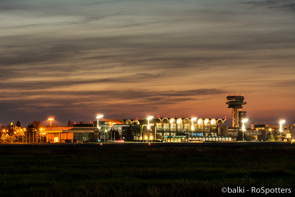 Aeroportul Bucuresti - Henri Coanda / Otopeni (OTP / LROP) - Septembrie 2014 AOP4Cb