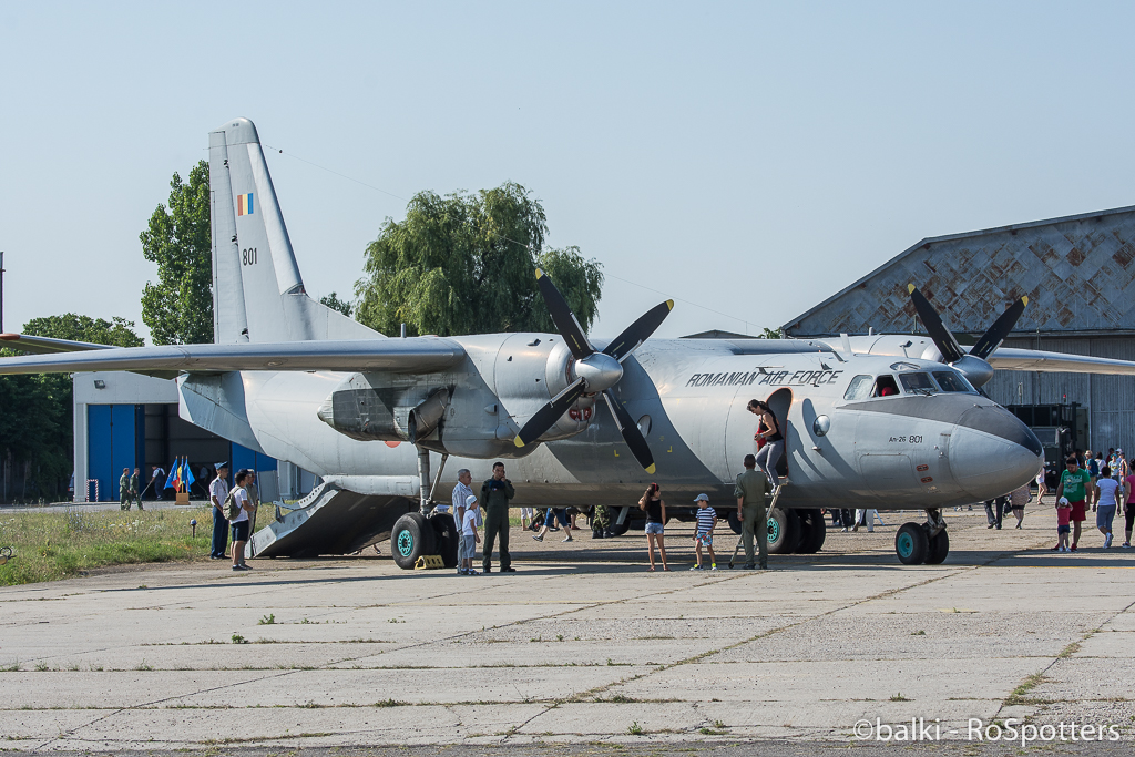 Baza 90 Transport Aerian Otopeni - Ziua porţilor deschise - 18 iulie 2015 6vhQAU