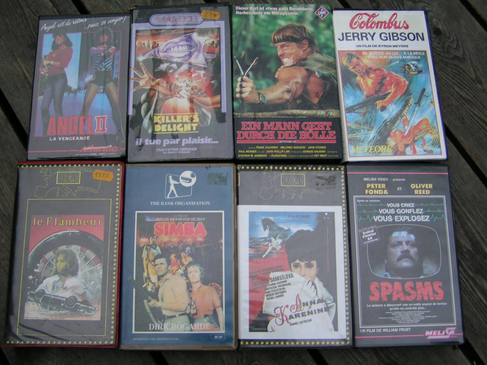 VENDS GRAND NOMBRE VHS ORIGINALES 2 A 4 EUROS PIECES Pict0015v