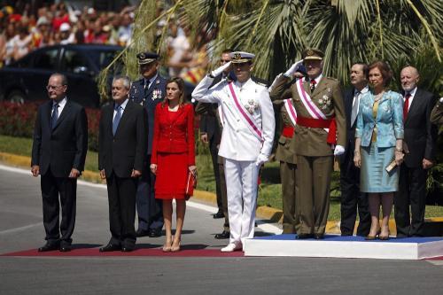 LOS REYES PRESIDEN DÍA DE LAS FUERZAS ARMADAS EN MÁLAGA Reyesffaa