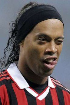 صور رونالدينهو 2010 ... Ronaldinho 0203i