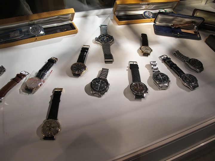 Rocollection: Montres, couteaux, stylos. Le CR Img6184