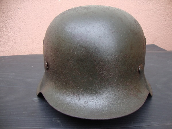 Trouvailles de ce dimanche 24-03  Avec casque allemand M42 réstauré Dsc04128n