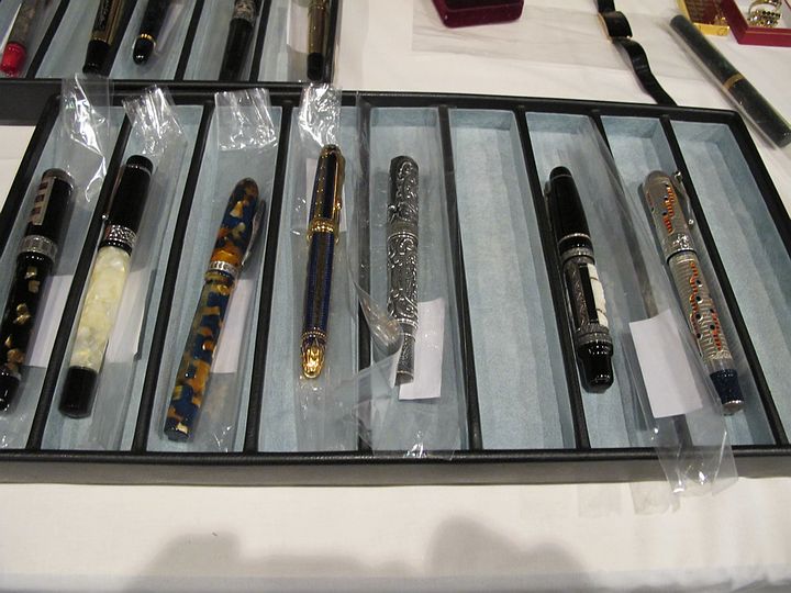 Rocollection: Montres, couteaux, stylos. Le CR Img6202