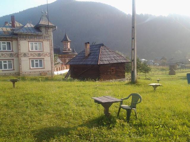 Camping Vladimir Ciocanesti -  Suceava / Bucovina  Gygq0g