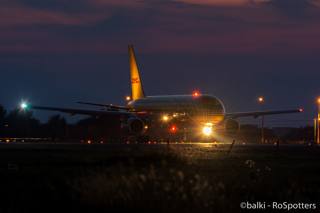 Aeroportul Bucuresti - Henri Coanda / Otopeni (OTP / LROP) - Septembrie 2014 FCw2Yo