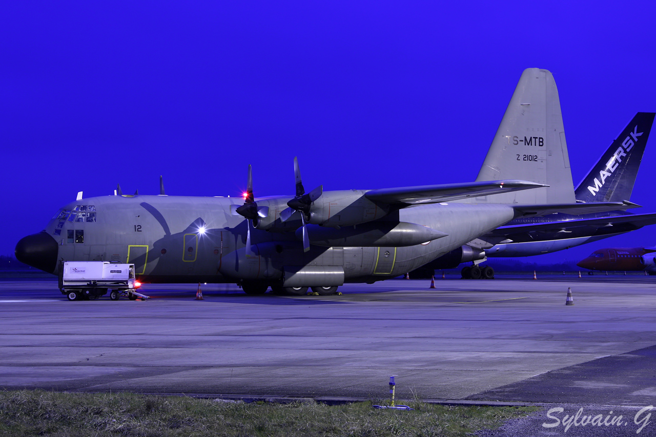 Tunisia Air Force Lockheed C-130E Hercules TS-MTB le 24.02.12   Tsmtb