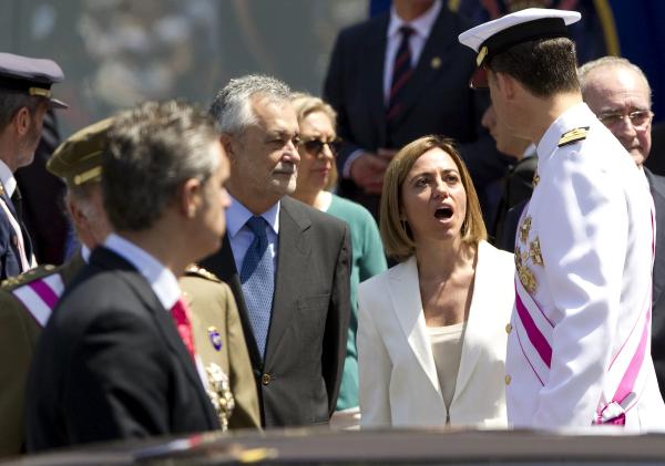 LOS REYES PRESIDEN DÍA DE LAS FUERZAS ARMADAS EN MÁLAGA 1306671164380efe2011052