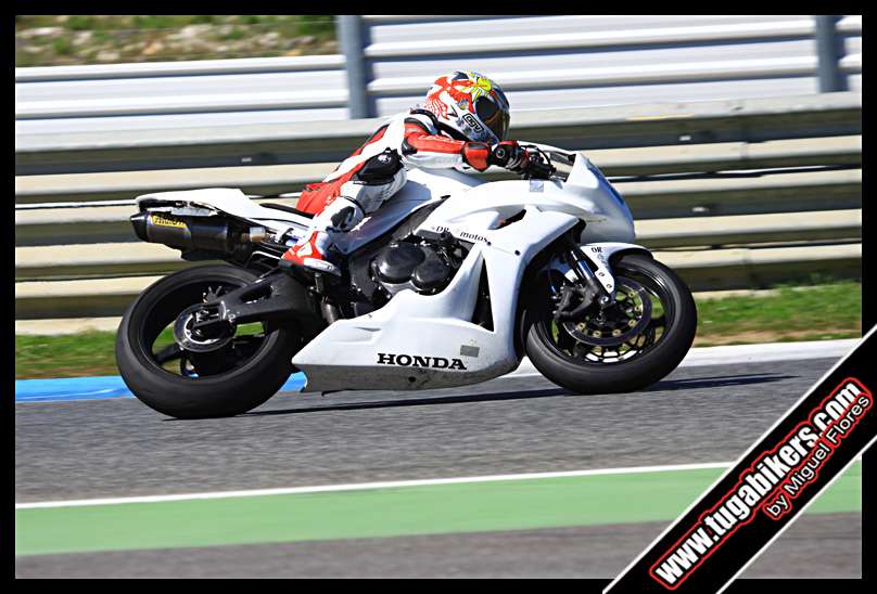 3 Vagas para participar no Track Day de 20 de Maro - Estoril - Pgina 5 Img8815copy