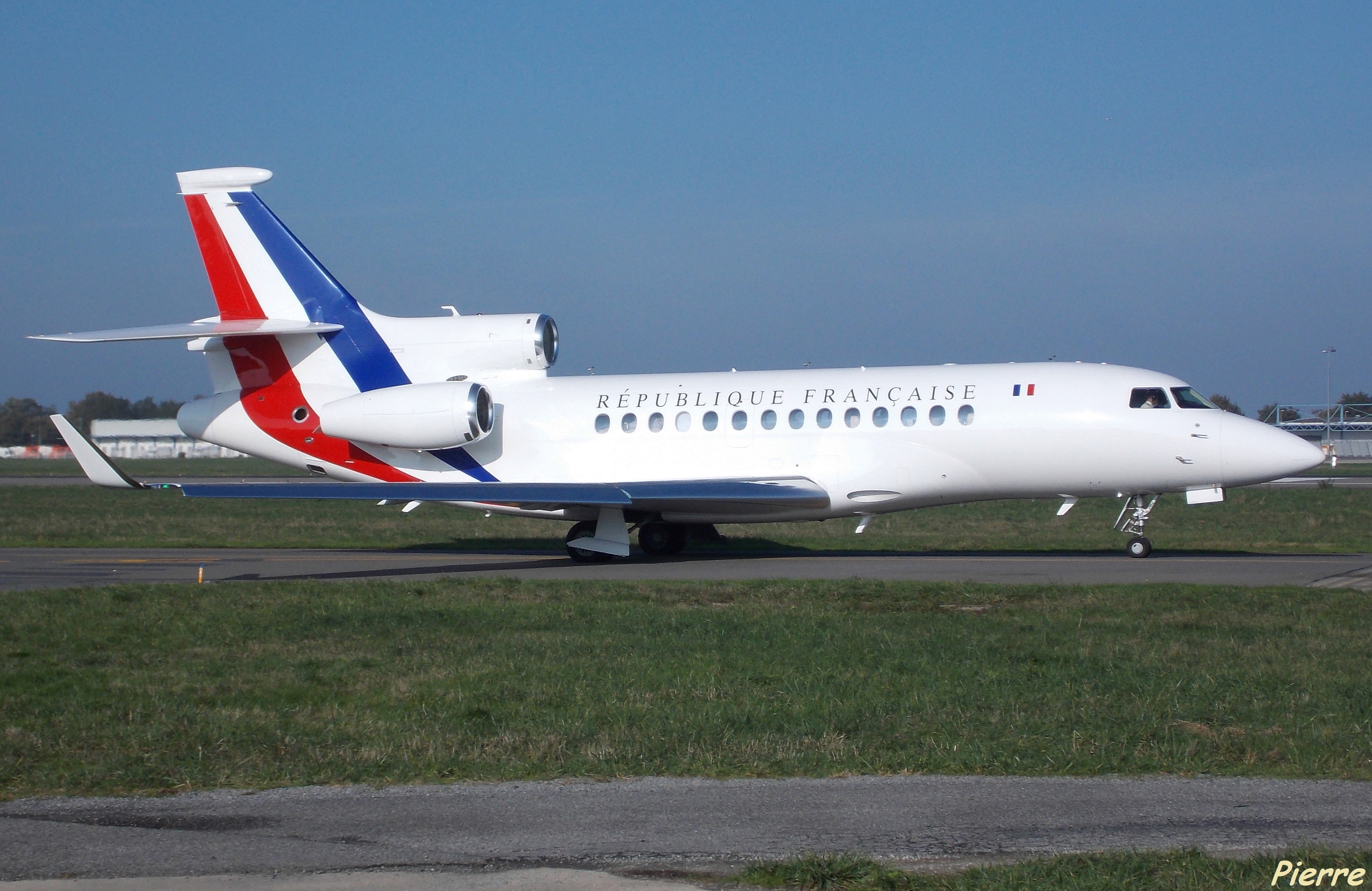 Dassault Falcon 7X République Française F-RAFB "Cotam 004" le 16.11.13 Peu5