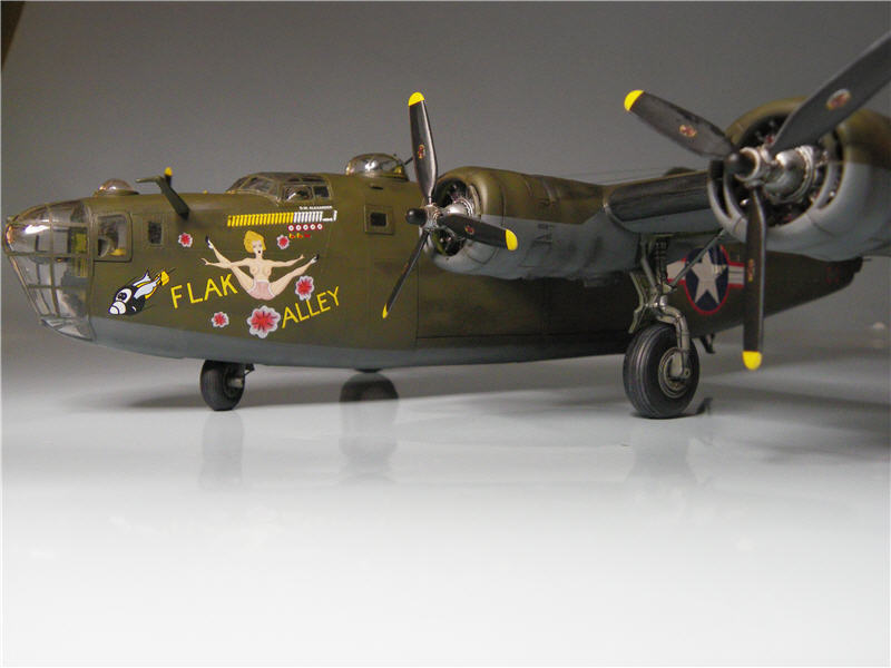 B-24D Libérator - Monogram - 1/48 Imgp6649z