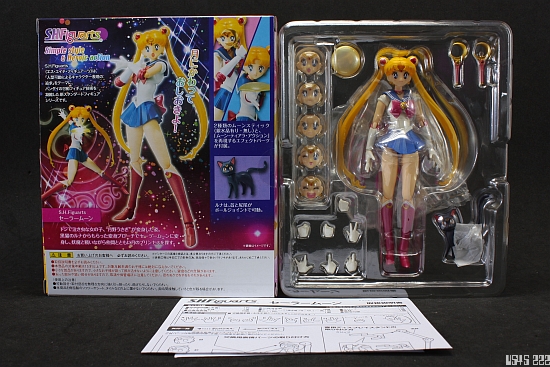 [Review] S.H. Figuarts Sailor Moon 4y9v