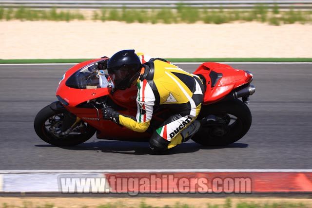 Track day AIA Portimo 24 Julho - Pgina 3 Teste24