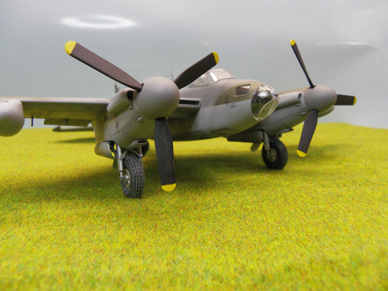 De Havilland Mosquito B Mk.IV - Revell - 1/48 Imgp3304z