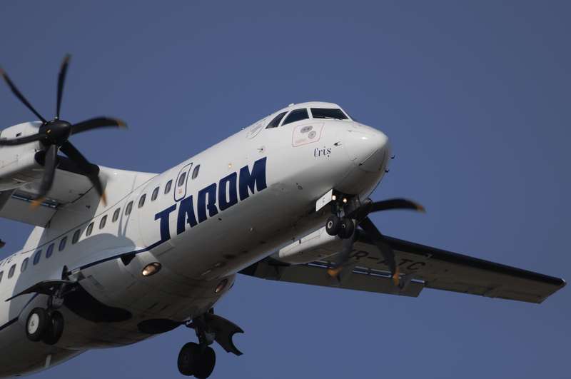 Aeroportul Bucuresti ( Henri Coanda / Otopeni ) - Octombrie 2010 006taromyratcatratr4250