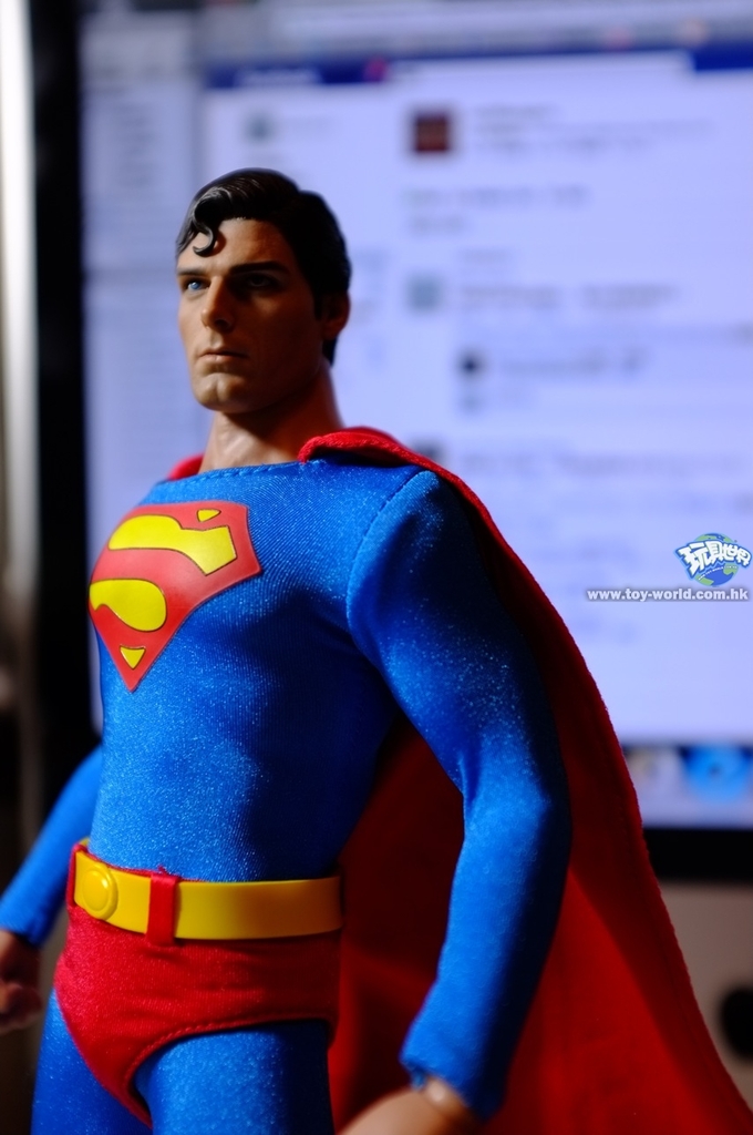 HOT TOYS - Superman (Christopher Reeve) 1110122353532762495fd69