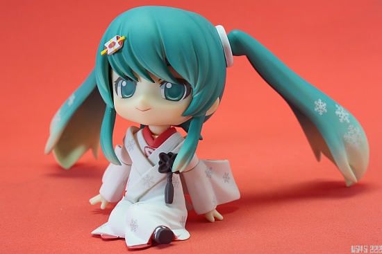 [Review] Nendoroid Snow Miku: Strawberry White Kimono Ver. Zxwn