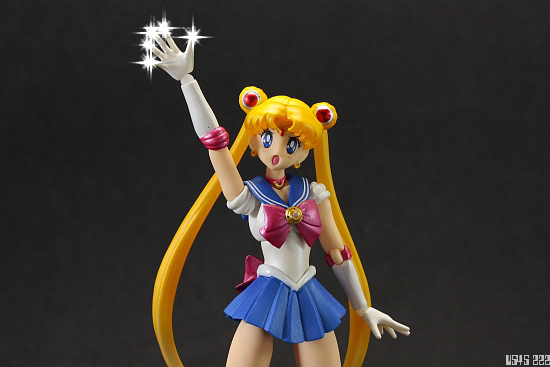 [Review] S.H. Figuarts Sailor Moon Prkv