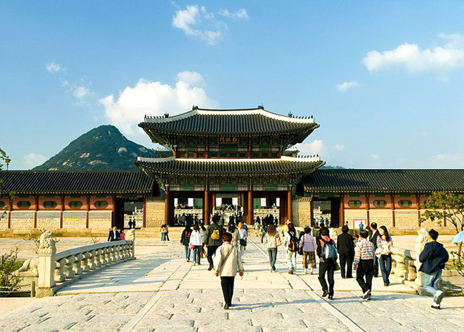 Cung điện đẹp nhất Hàn Quốc 08innercourtandsecondga