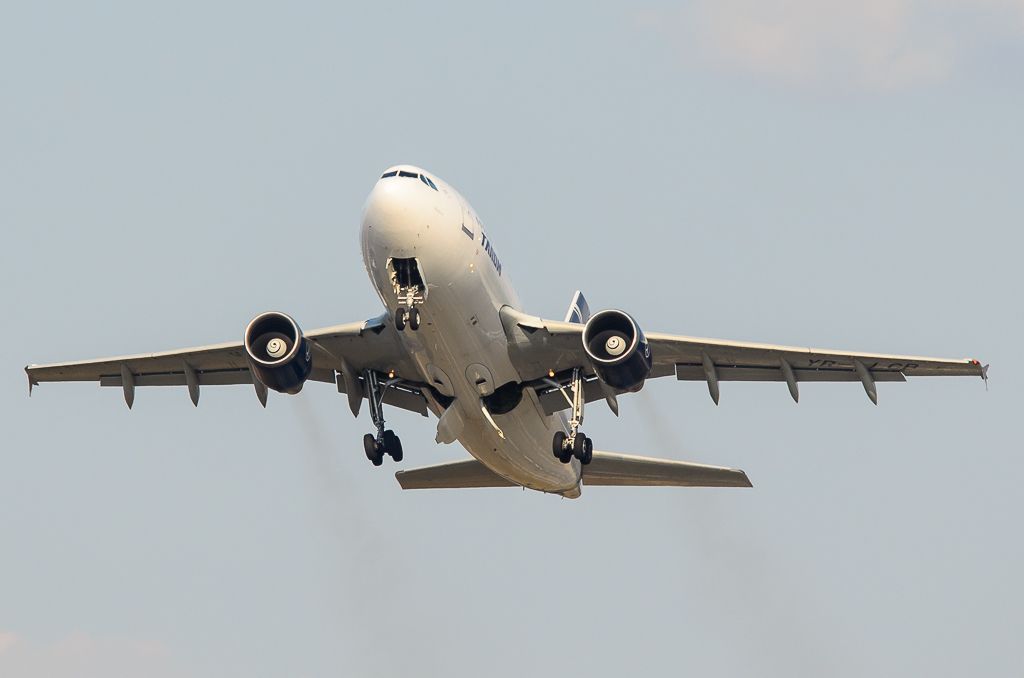 Aeroportul Bucuresti - Henri Coanda / Otopeni (OTP / LROP) - Septembrie 2013 Oc2p