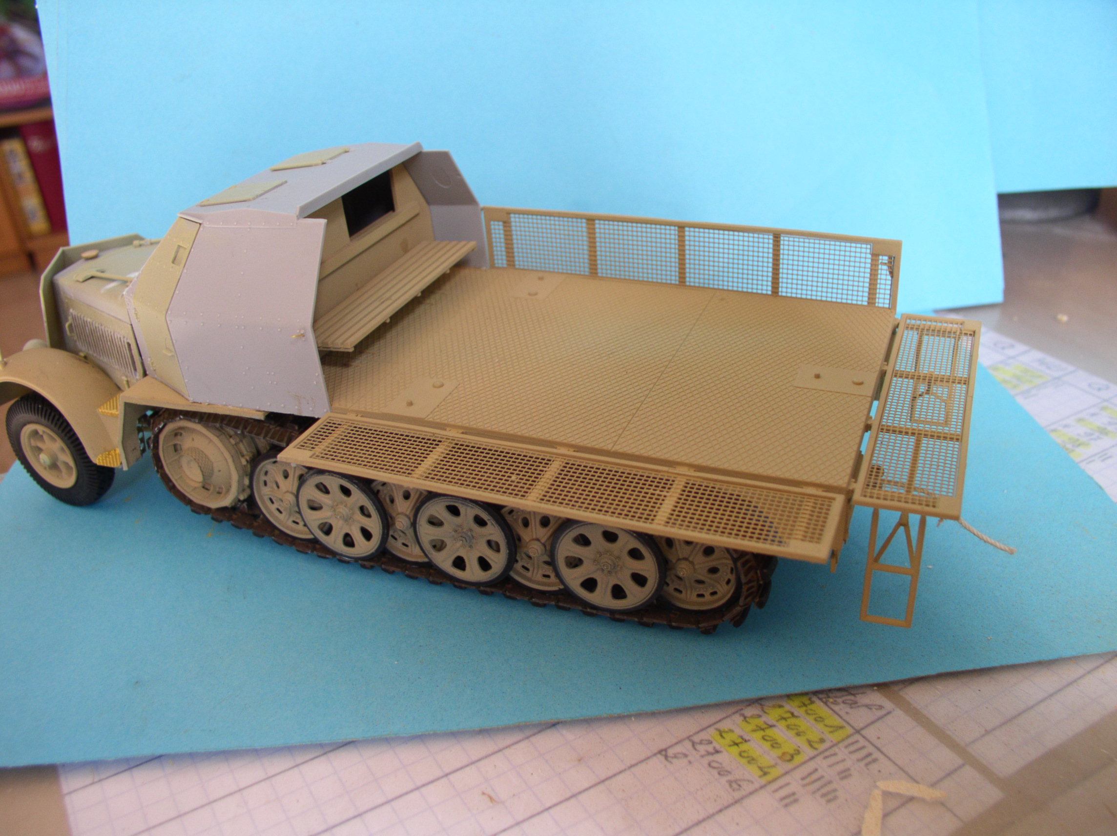  Sd.Kfz.7/1 late version whit Sd.Anhager 52 Trumpeter 1/35( Montage en cours) UP 25/05 - Page 4 102lc
