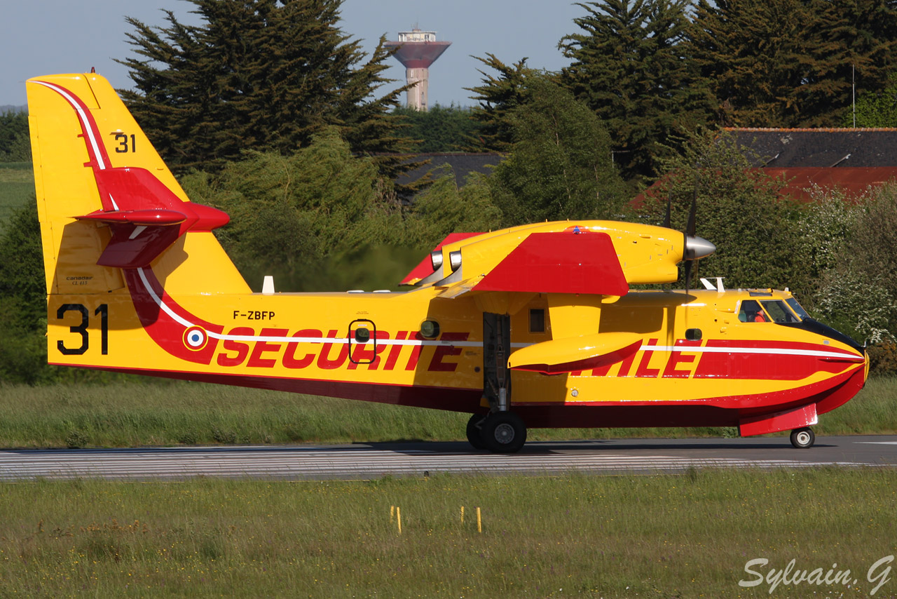 Canadair CL-215/415 Sécurité Civile F-ZBFP le 07.05.12 et 12.05.12 - Page 2 Fzbfp3