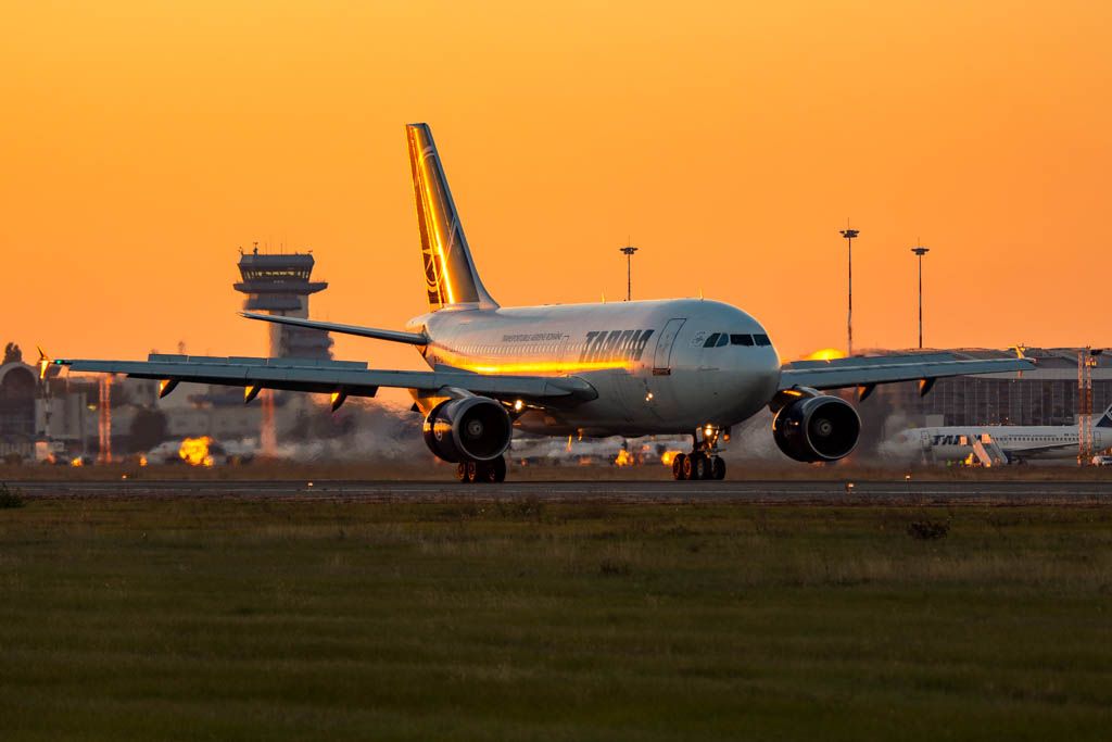 Aeroportul Bucuresti - Henri Coanda / Otopeni (OTP / LROP) - Noiembrie 2015 NmHW9z