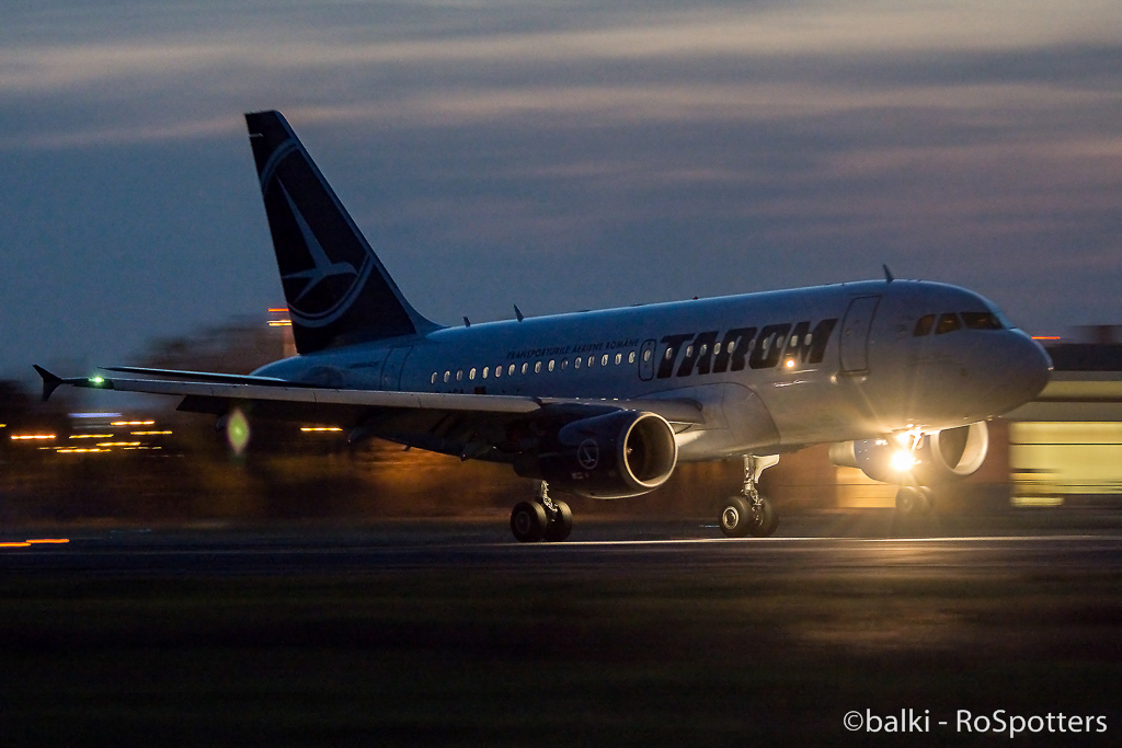 Aeroportul Bucuresti - Henri Coanda / Otopeni (OTP / LROP) - Septembrie 2014 WtvBVZ