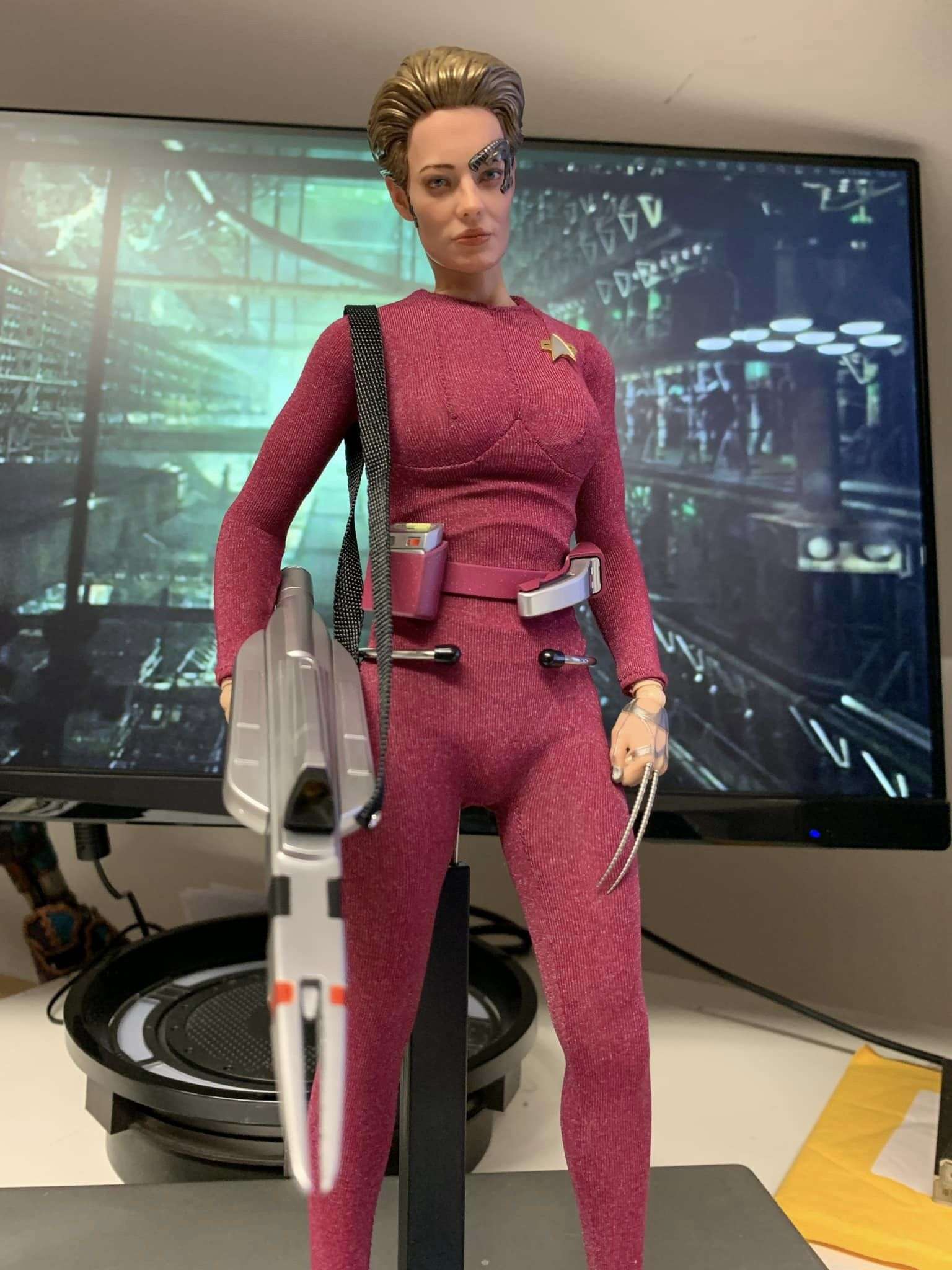 Exo-6 : Star Trek Voyager - Seven of Nine 1/6 Scale - Page 2 0CuQjl