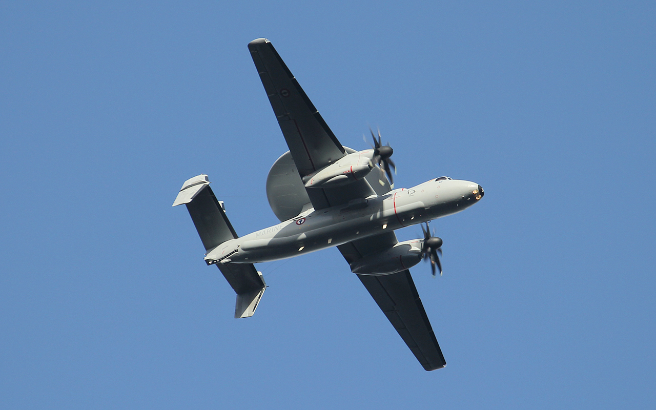 Grumman E-2 Hawkeye Marine & Divers le 14.11.13 N8cj