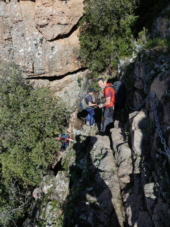 Roquebrune-Traversée du Rocher des 3 Croix-Jeudi 28 mars 2024 Q6pfki