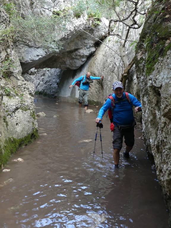 Petit Lubéron-Roumiguier-Gorges du Régalon-Jeudi 7 mars 2024 Zqt3yH