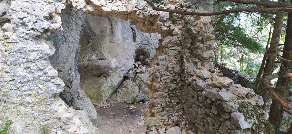 Ste Baume-Grotte aux Oeufs-Signal des Béguines-Paradis-Jeudi 11 avril 2024 ClrqfO