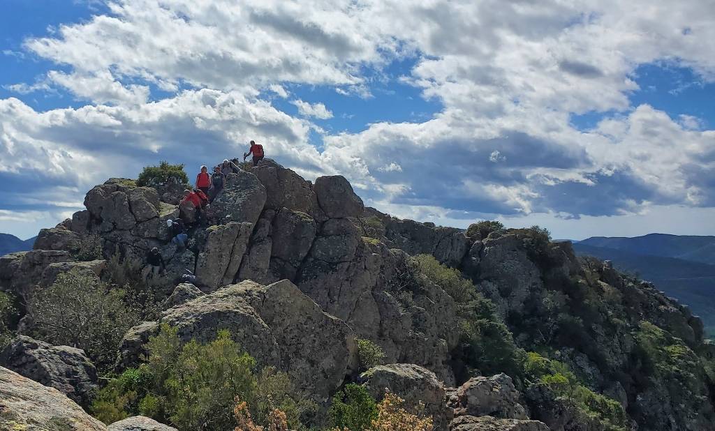 Roquebrune-Traversée du Rocher des 3 Croix-Jeudi 28 mars 2024 K6dMbN