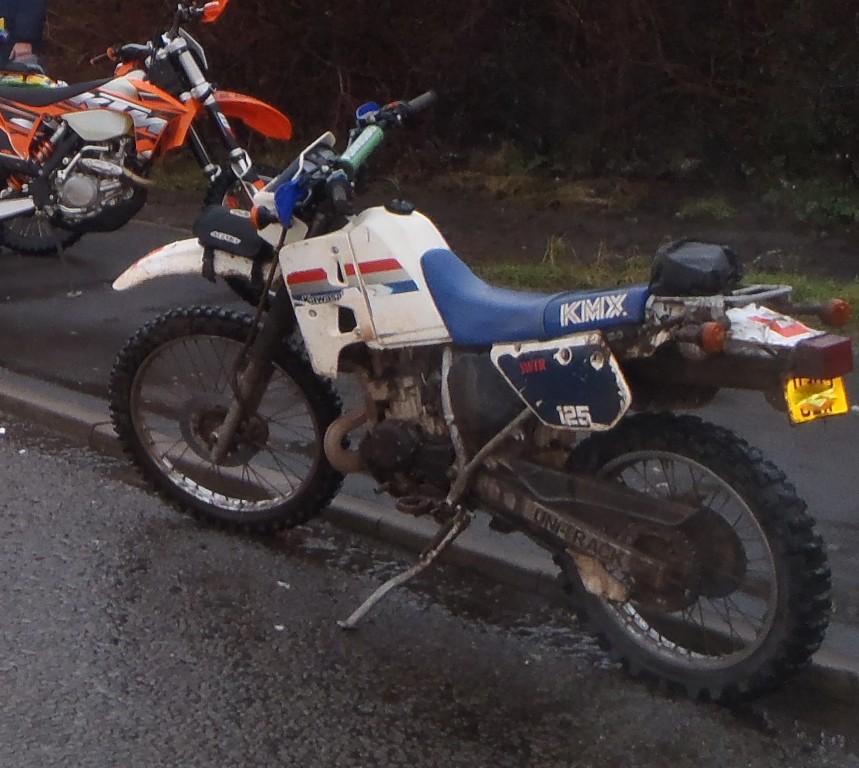 Stolen white kmx 125 from abergavenny area Fsxy