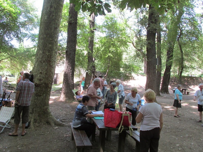 Journée familiale à Valabre - Samedi 21 juin 2014 Yyfr