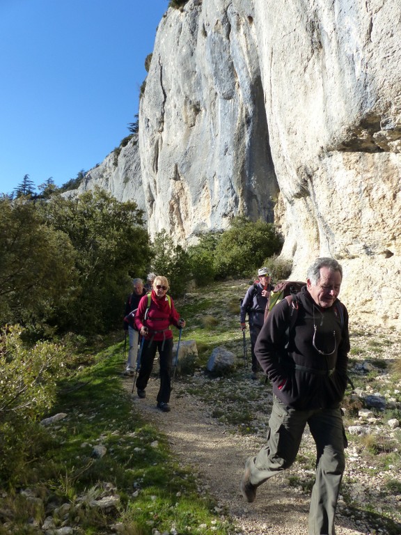 Lubéron-Vallon de l'Arc et Arche du Portalas-Jeudi 26 novembre 2015 5jCgxI