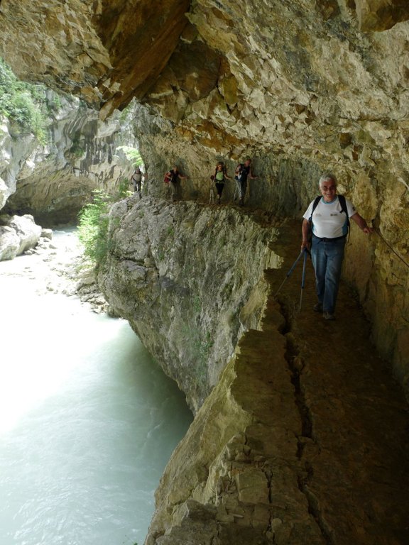 Verdon-Sentiers Imbut et Vidal-Jeudi 9 mai 2013 D6LQJB