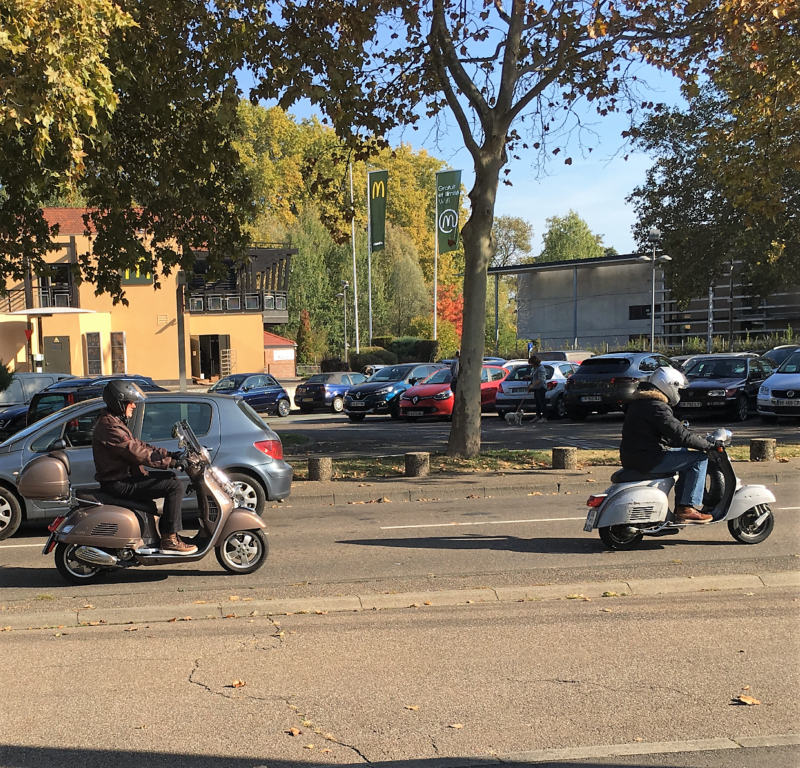 Ici le CR et les Photos du Rétro-Rencard à Strasbourg-Meinau du 8.10.2018 A5wQSA