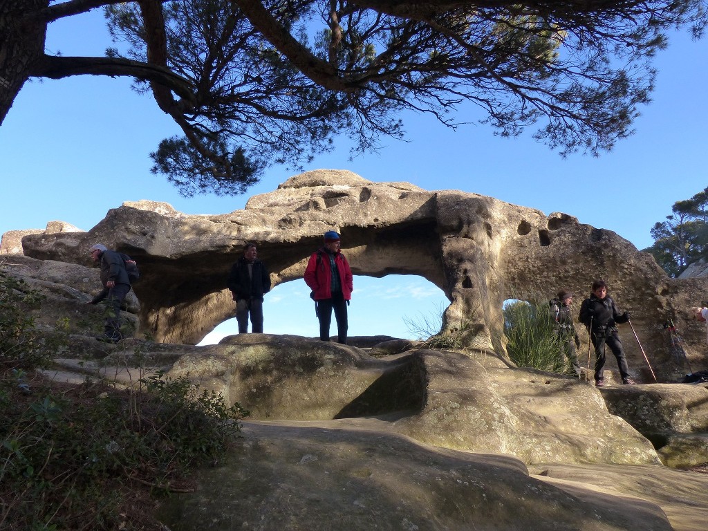 Grottes de Calès-Château de la Reine Jeanne-Jeudi 12 janvier 2017 EmSTUy