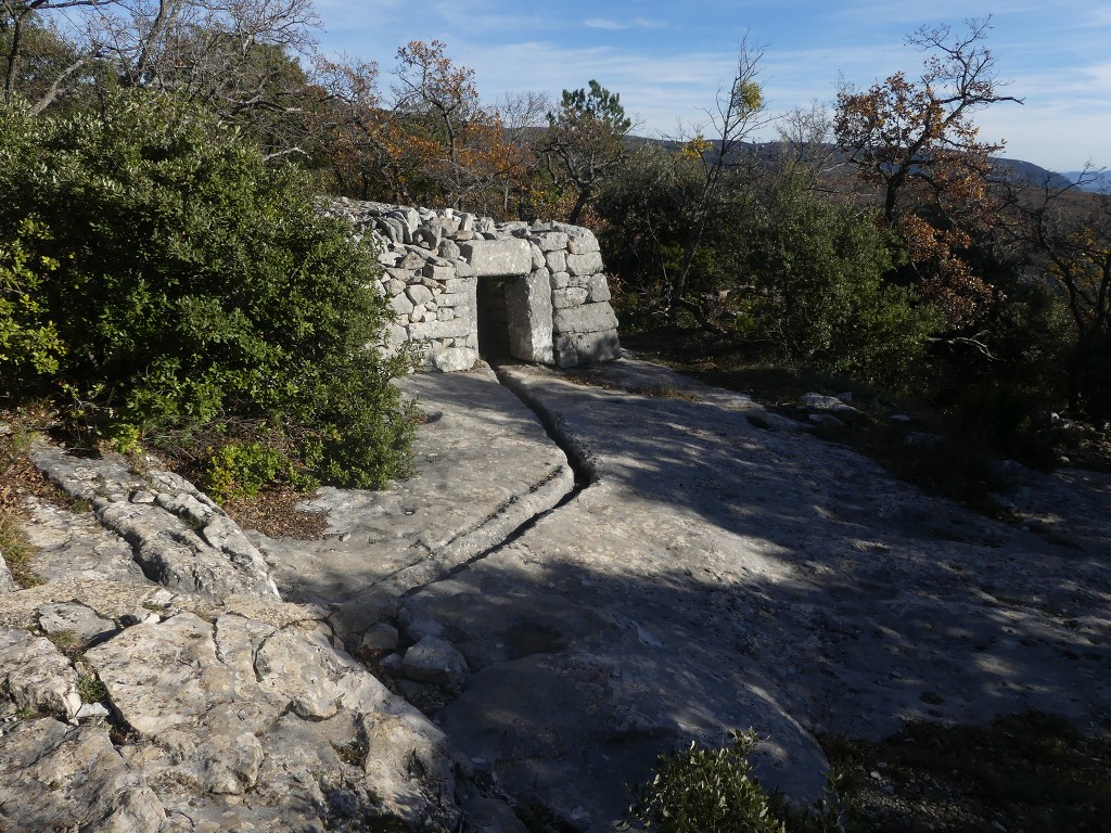 St Saturnin lès Apt-Les Aiguiers-Jeudi 29 novembre 2018 H3yfpj