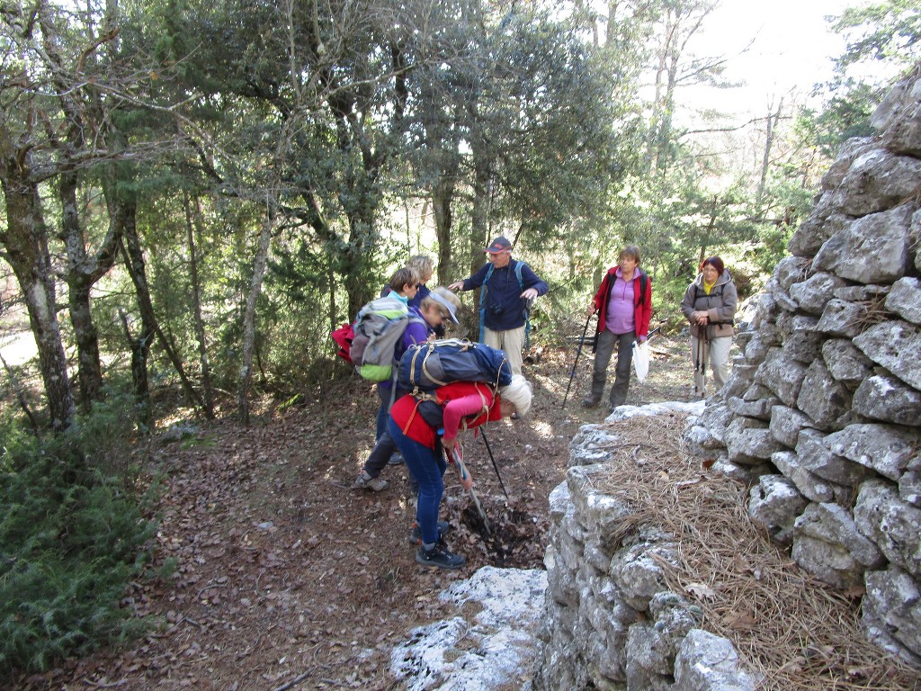 St Saturnin lès Apt-Les Aiguiers-Jeudi 29 novembre 2018 WdNW1O